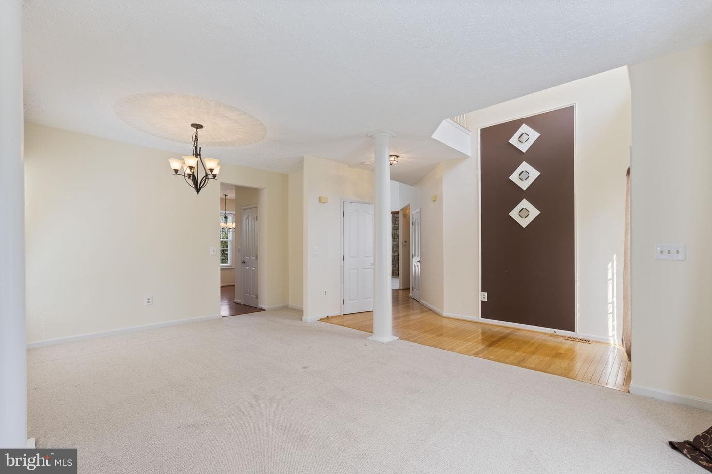 2372 Albany Way photo 6