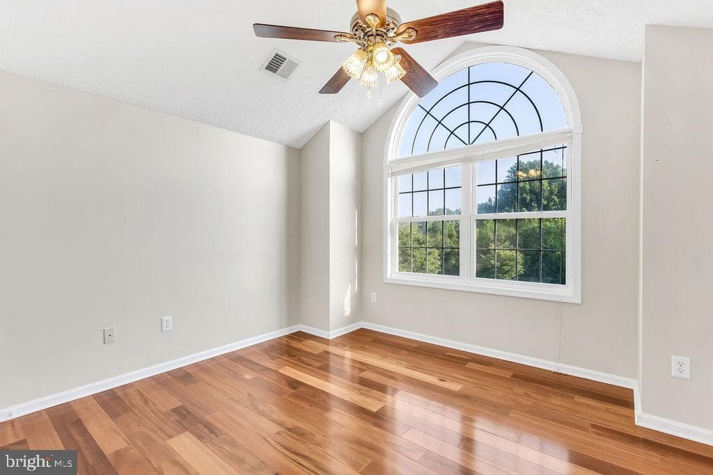 13100 Hillmeade Court photo 24