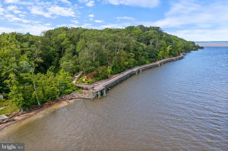1 Rivers Edge Terrace photo 37