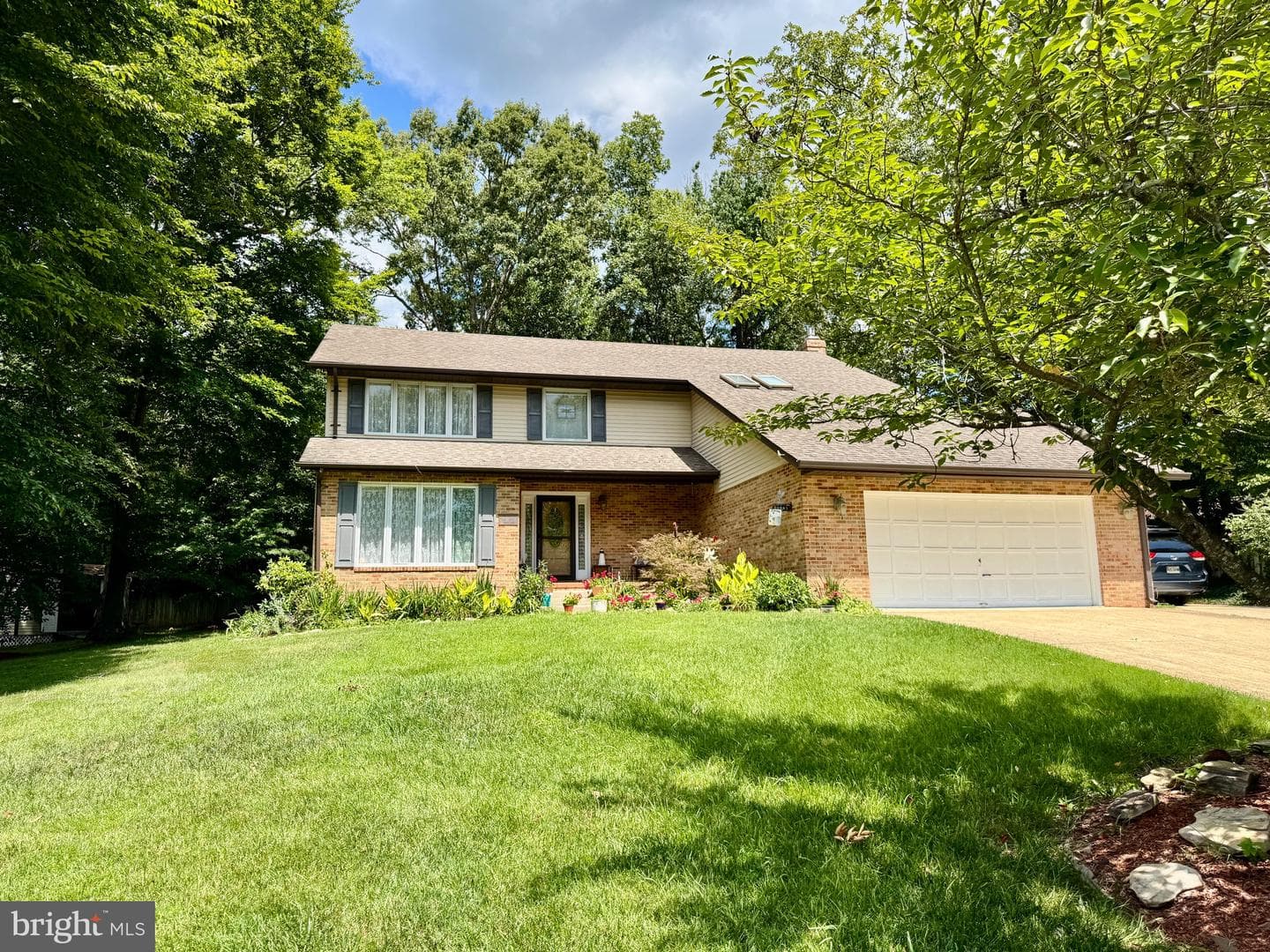 100 Oriole Lane photo 1