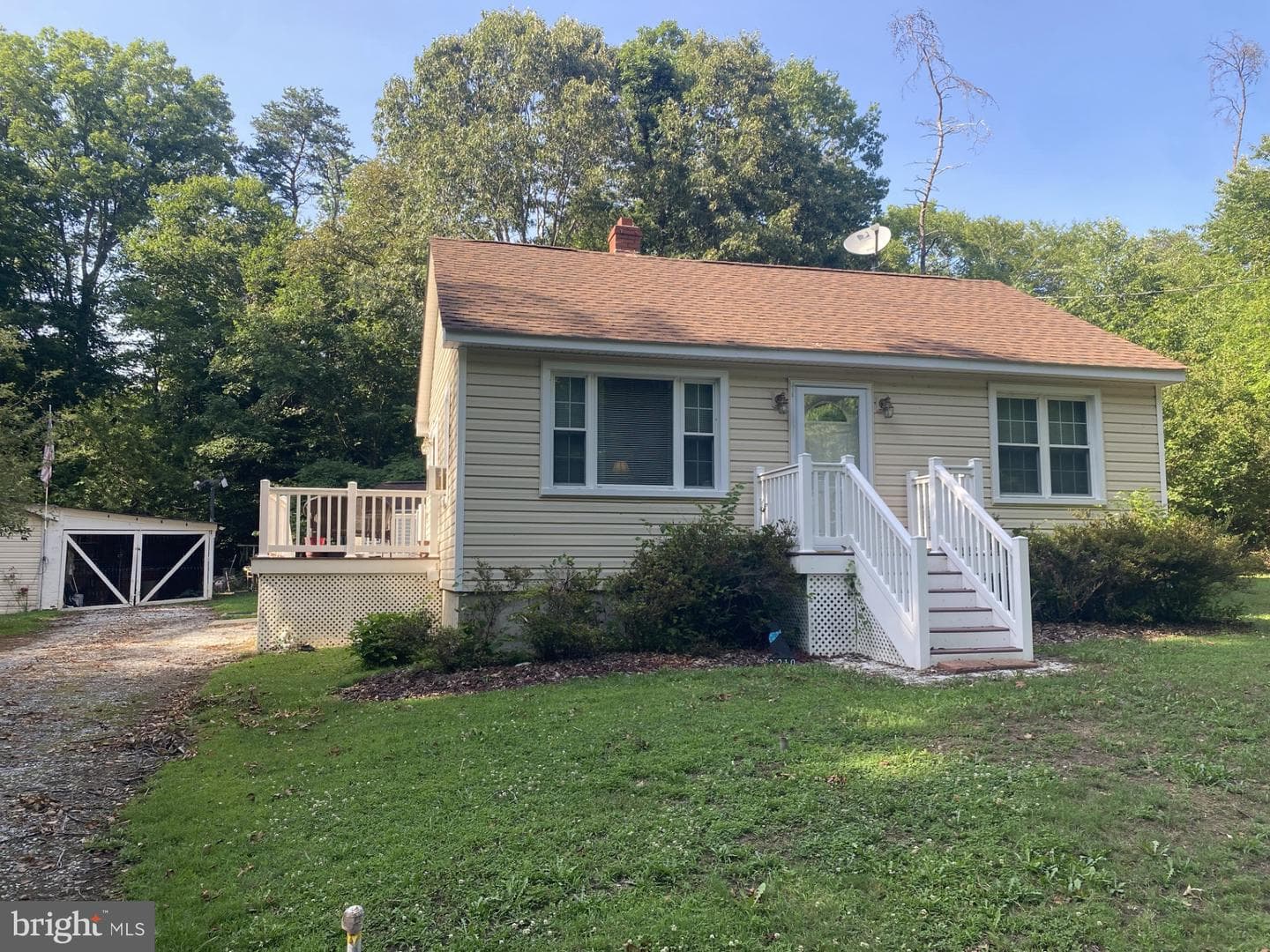 2210 Sandy Point Road photo 1