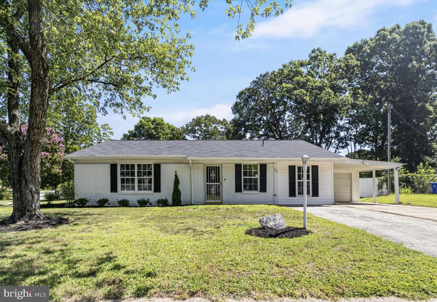 300 Van Buren Road photo 1