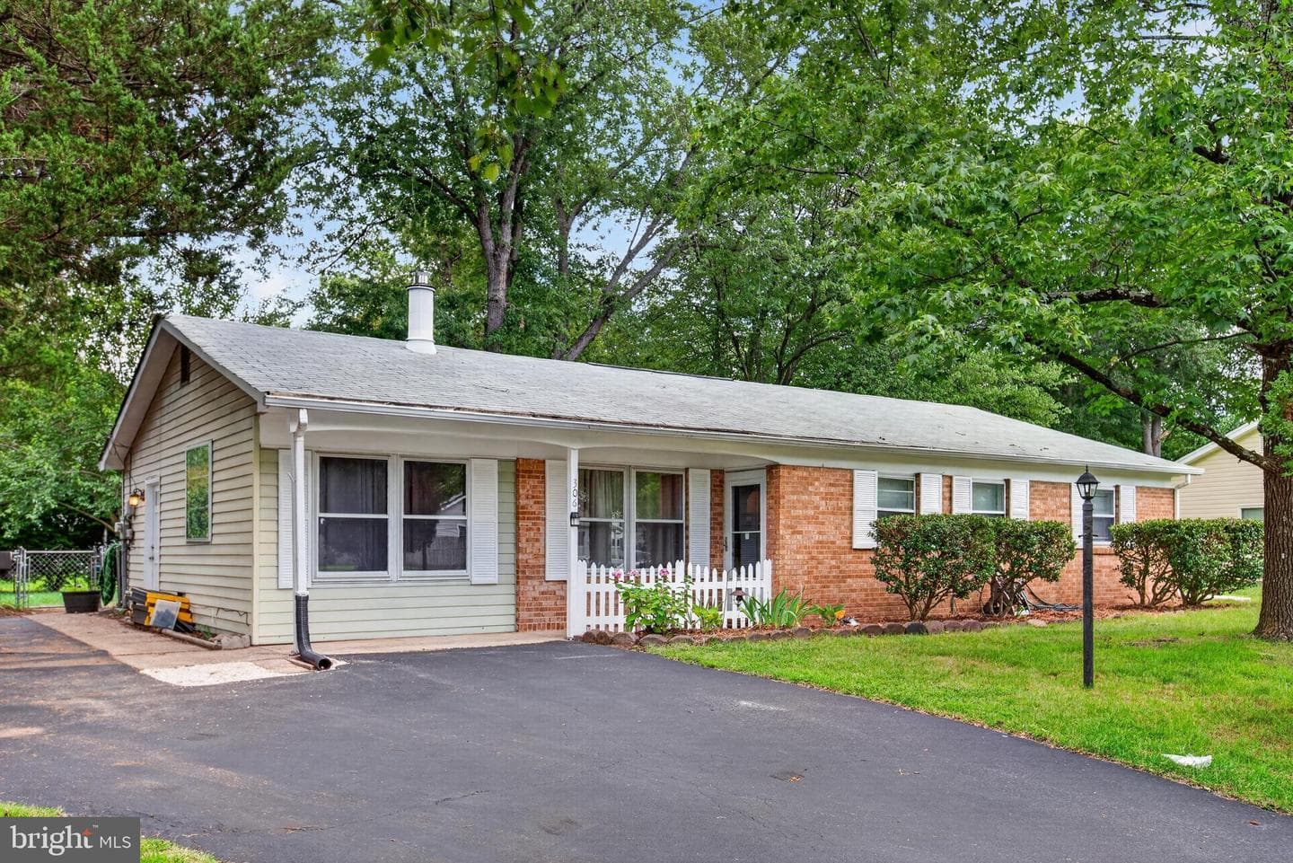 306 Tompkins Lane photo 1