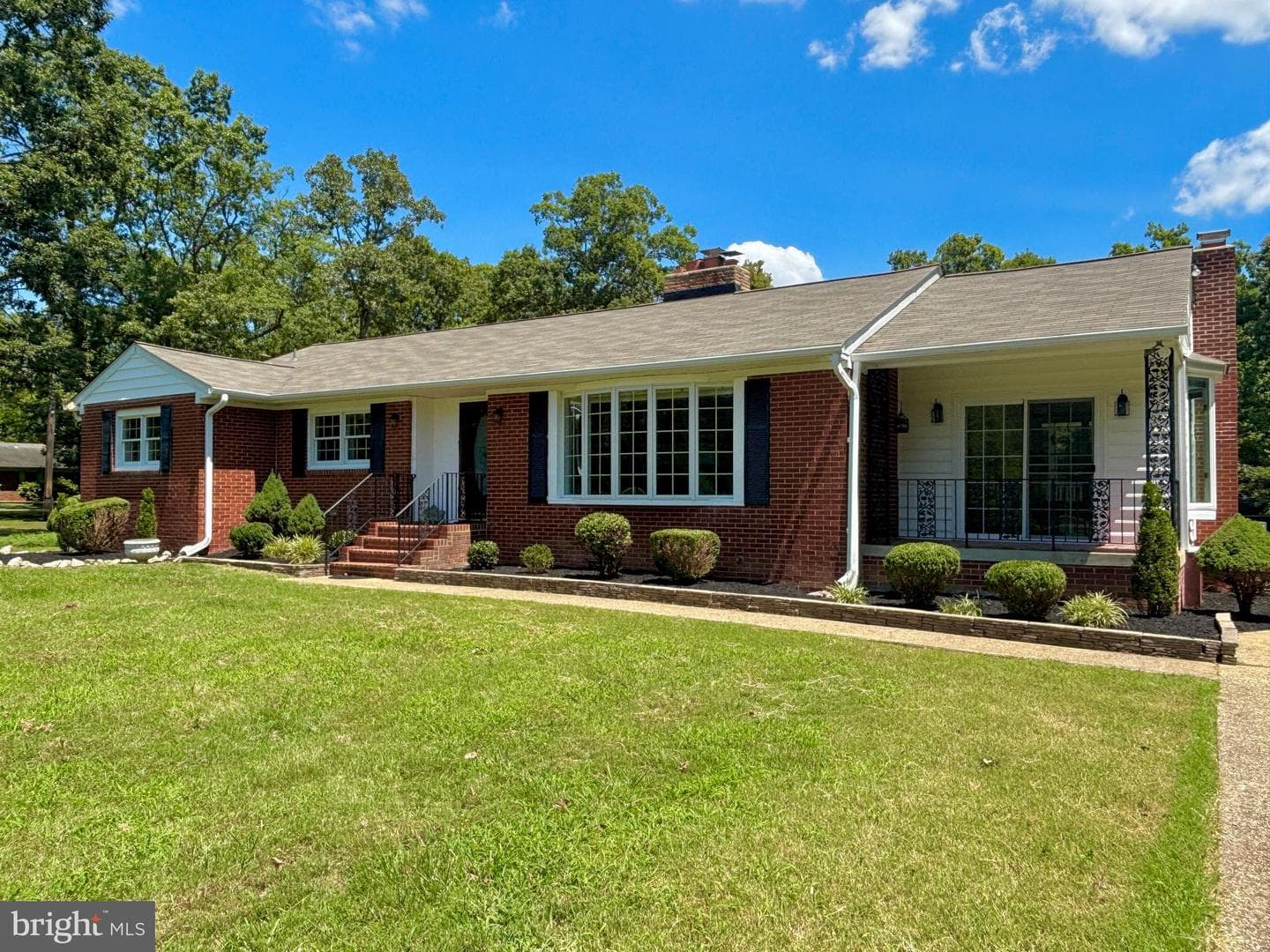 9682 Charles Street photo 1