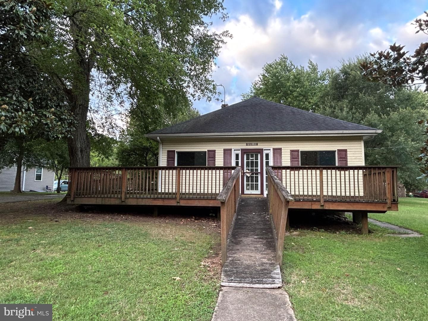 4915 Strauss Avenue photo 1