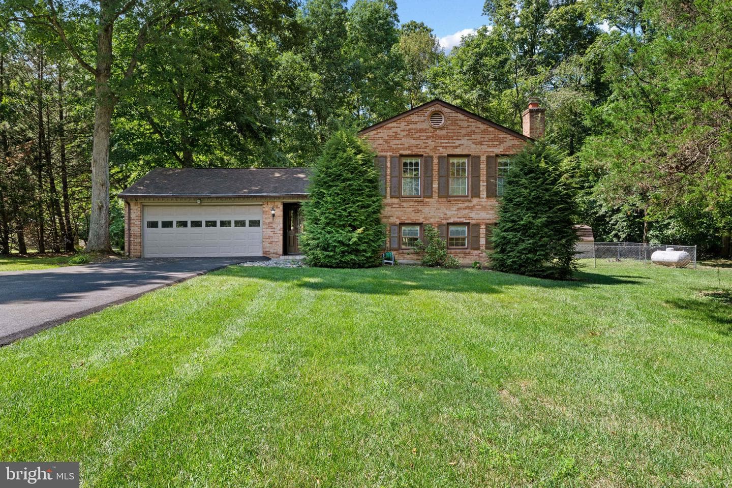 9242 Mimosa Drive photo 1