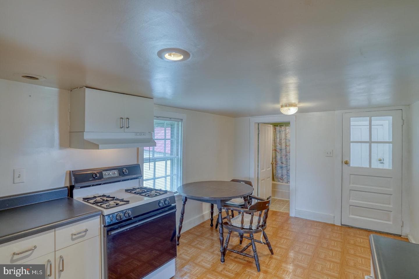 6140 Laurel Grove Road photo 17
