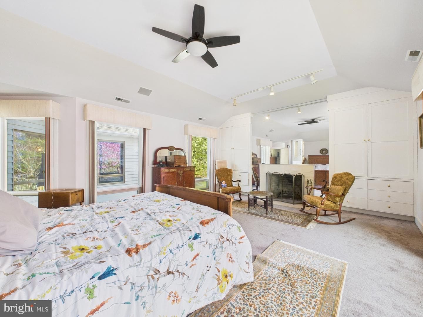 8816 Dorothy Lane photo 33
