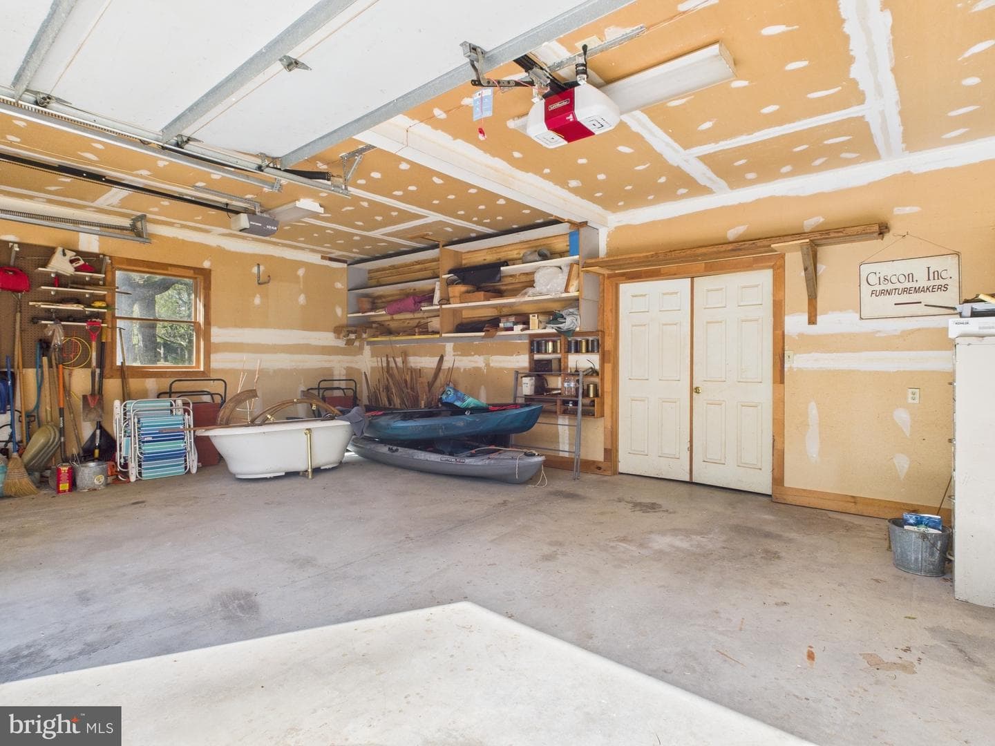 8816 Dorothy Lane photo 58