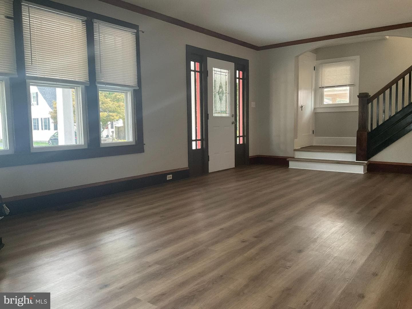 317 Central Avenue W photo 2