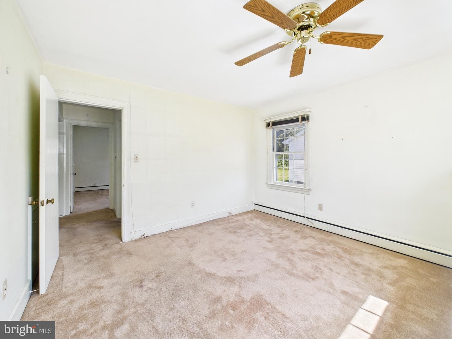 207 Bloomingdale Avenue photo 16