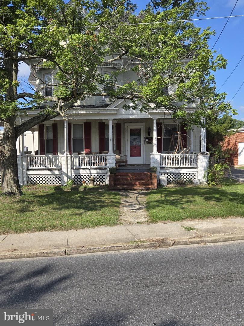 208 Main Street photo 3