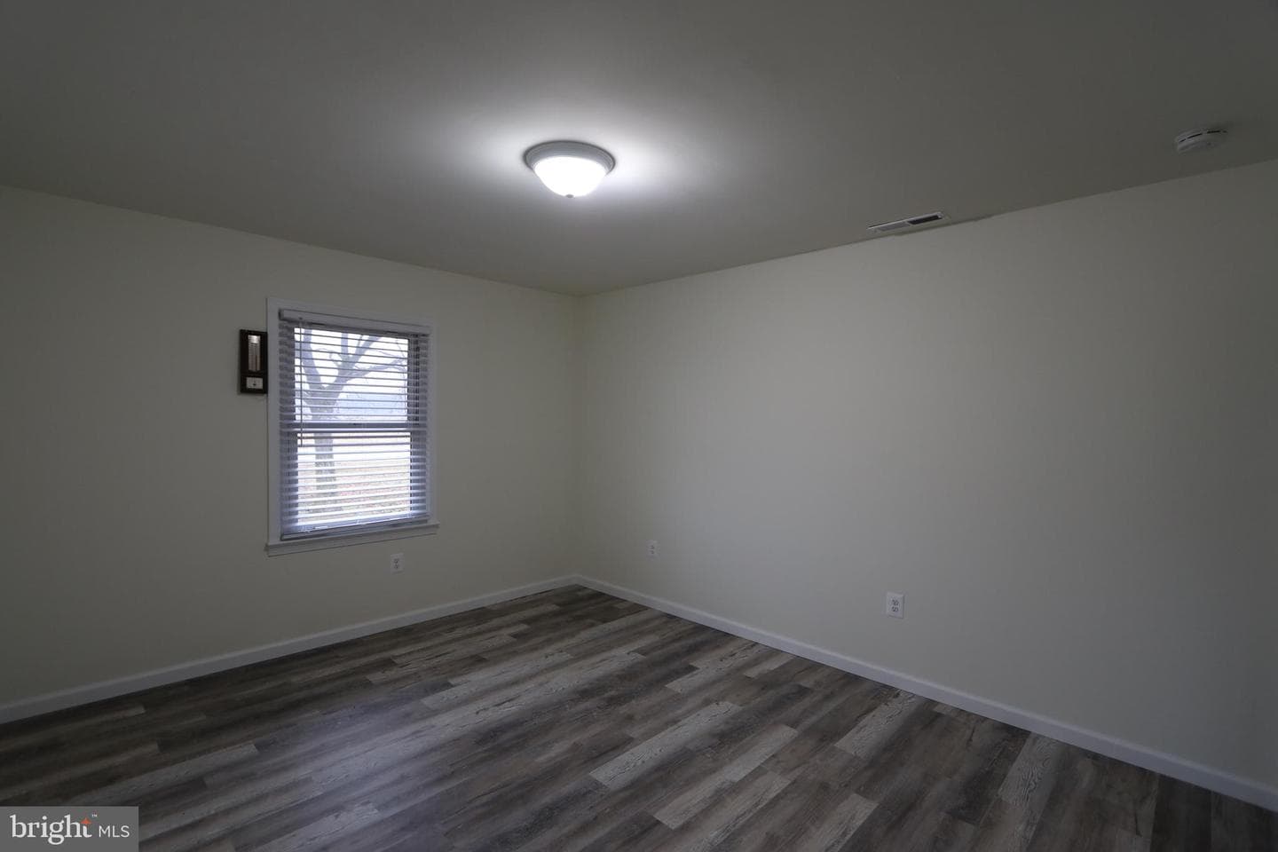 12658 Oakland photo 14