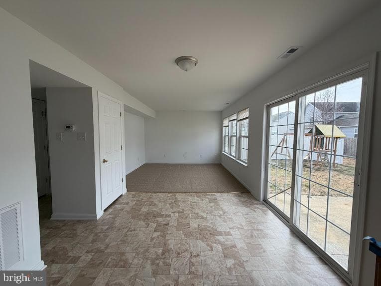 515 Vaughn Avenue photo 11