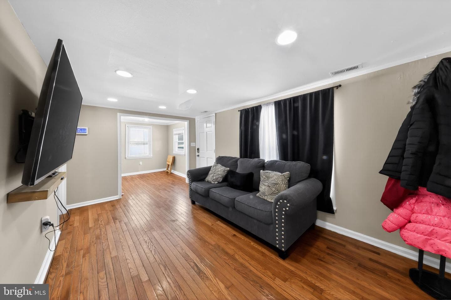 14857 Oakland Road photo 8
