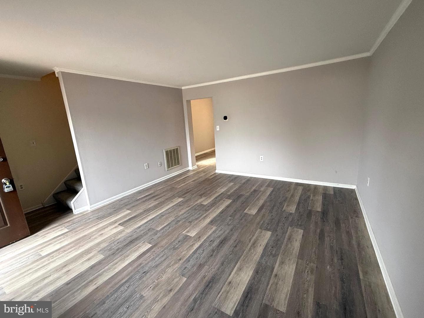 341 Academy Avenue photo 3