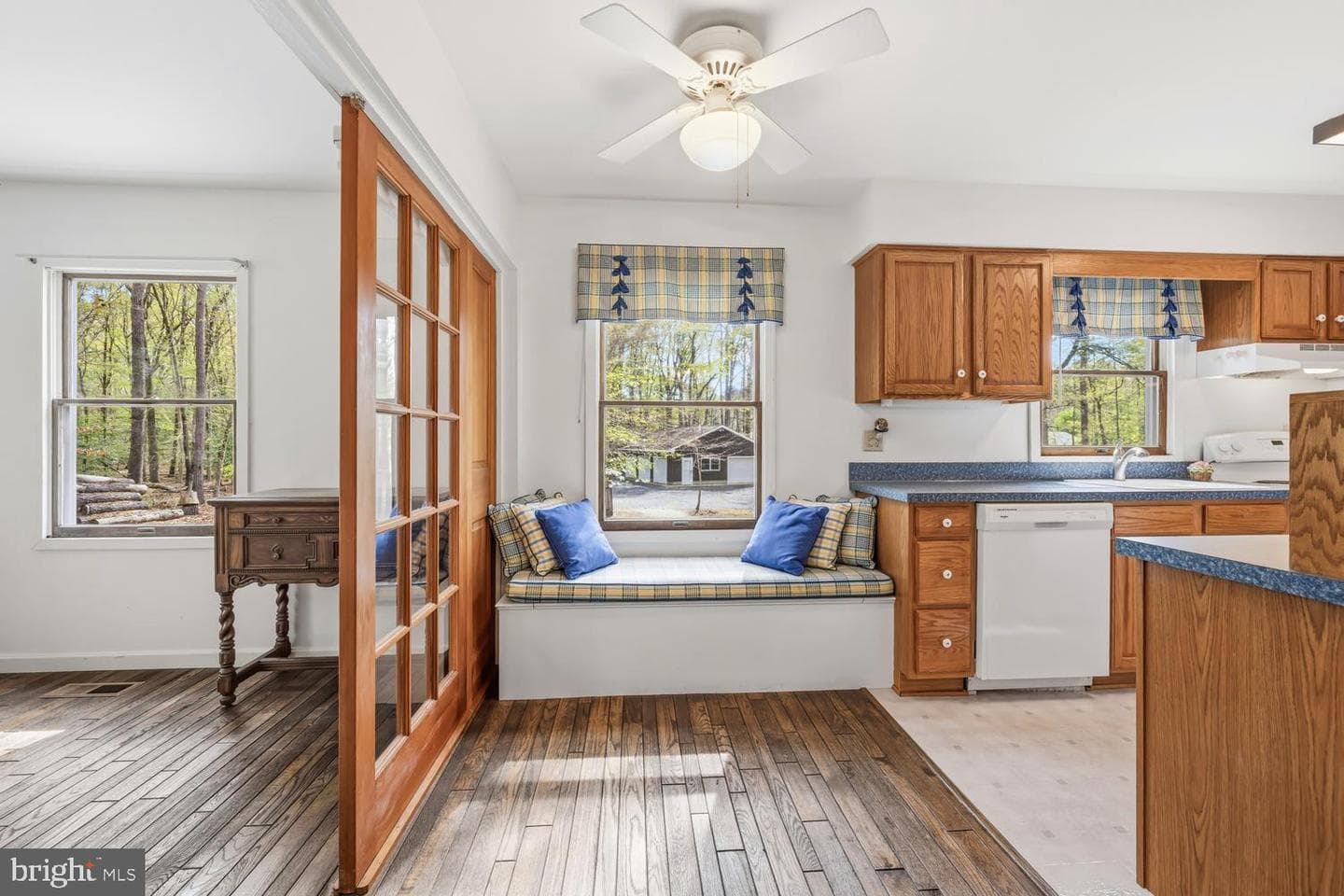 322 Deep Shore Road photo 34
