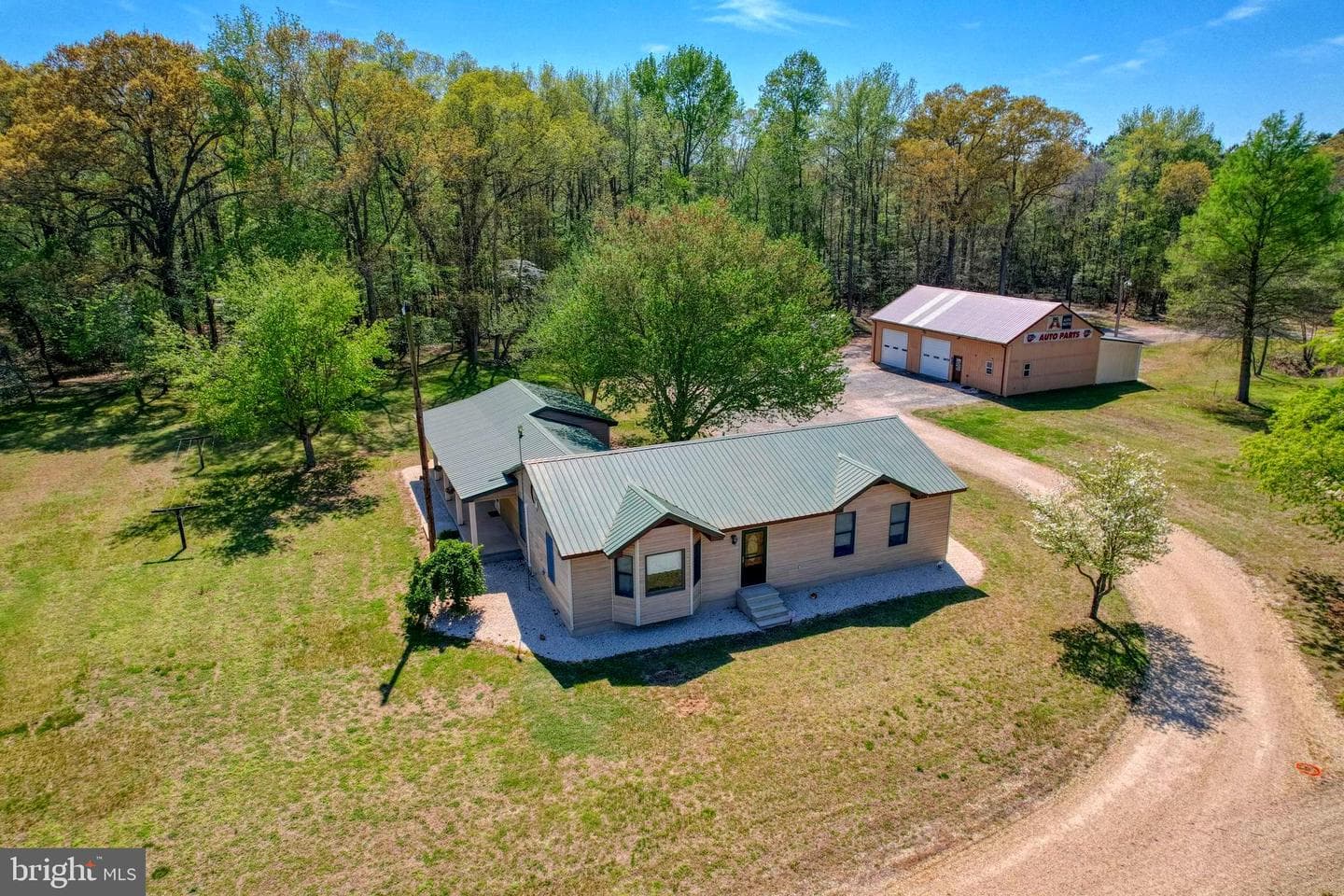 12484 Greensboro Road photo 1