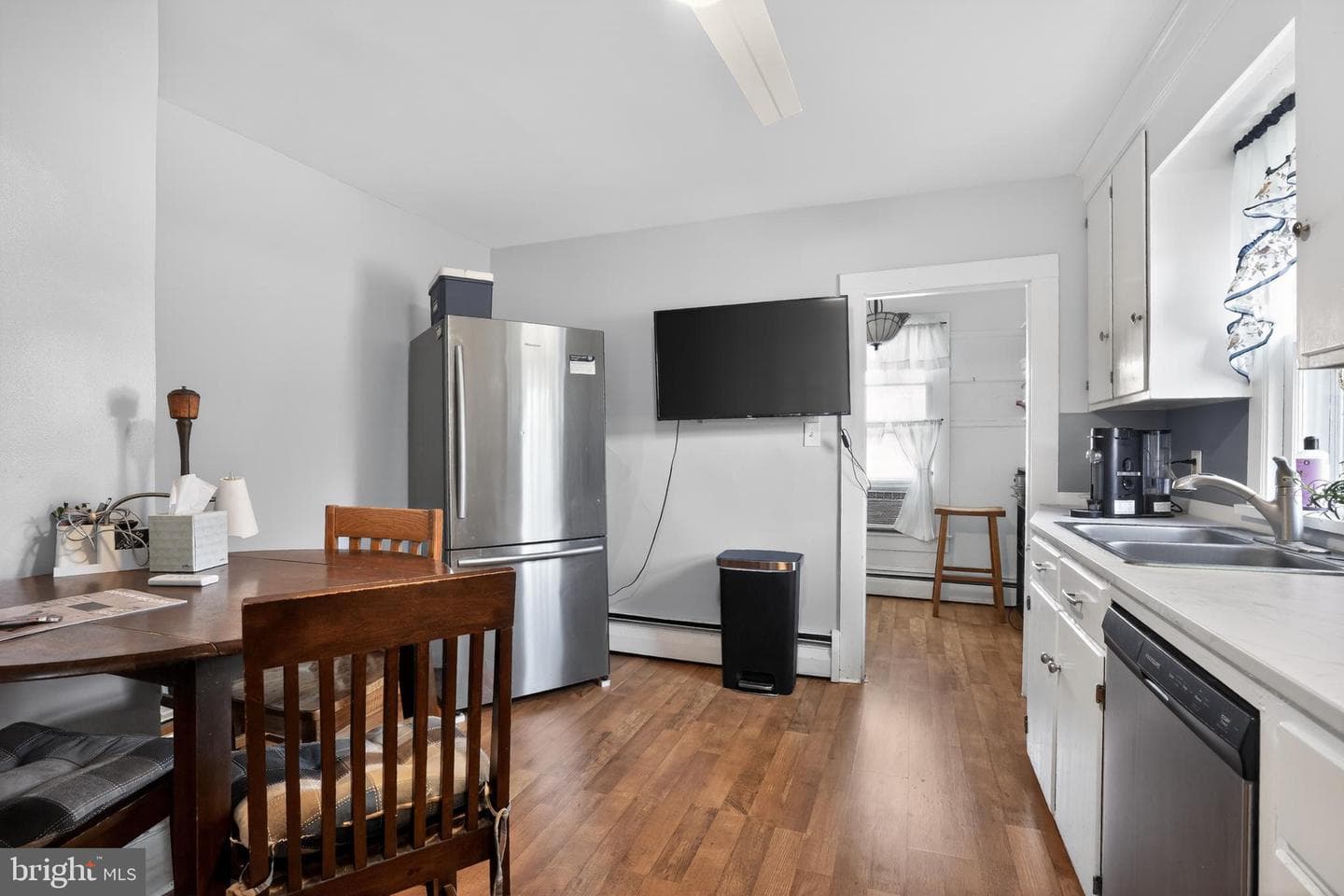 121 E Central Avenue photo 9