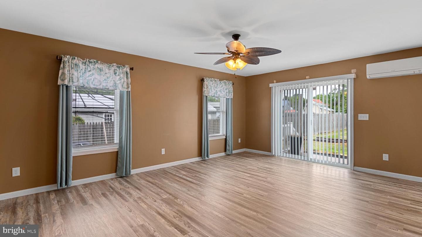 208 Oriole Avenue photo 15
