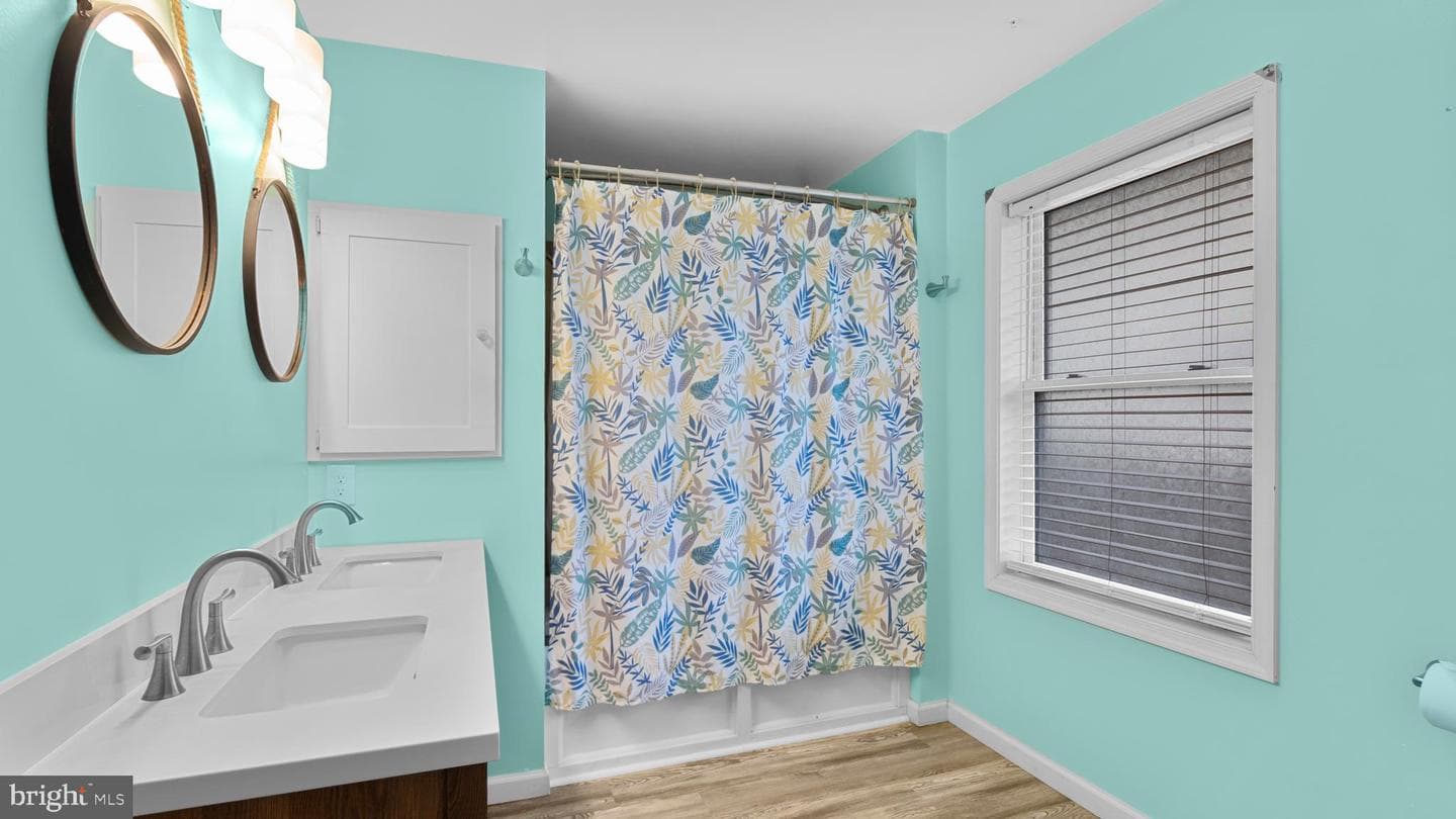 208 Oriole Avenue photo 18