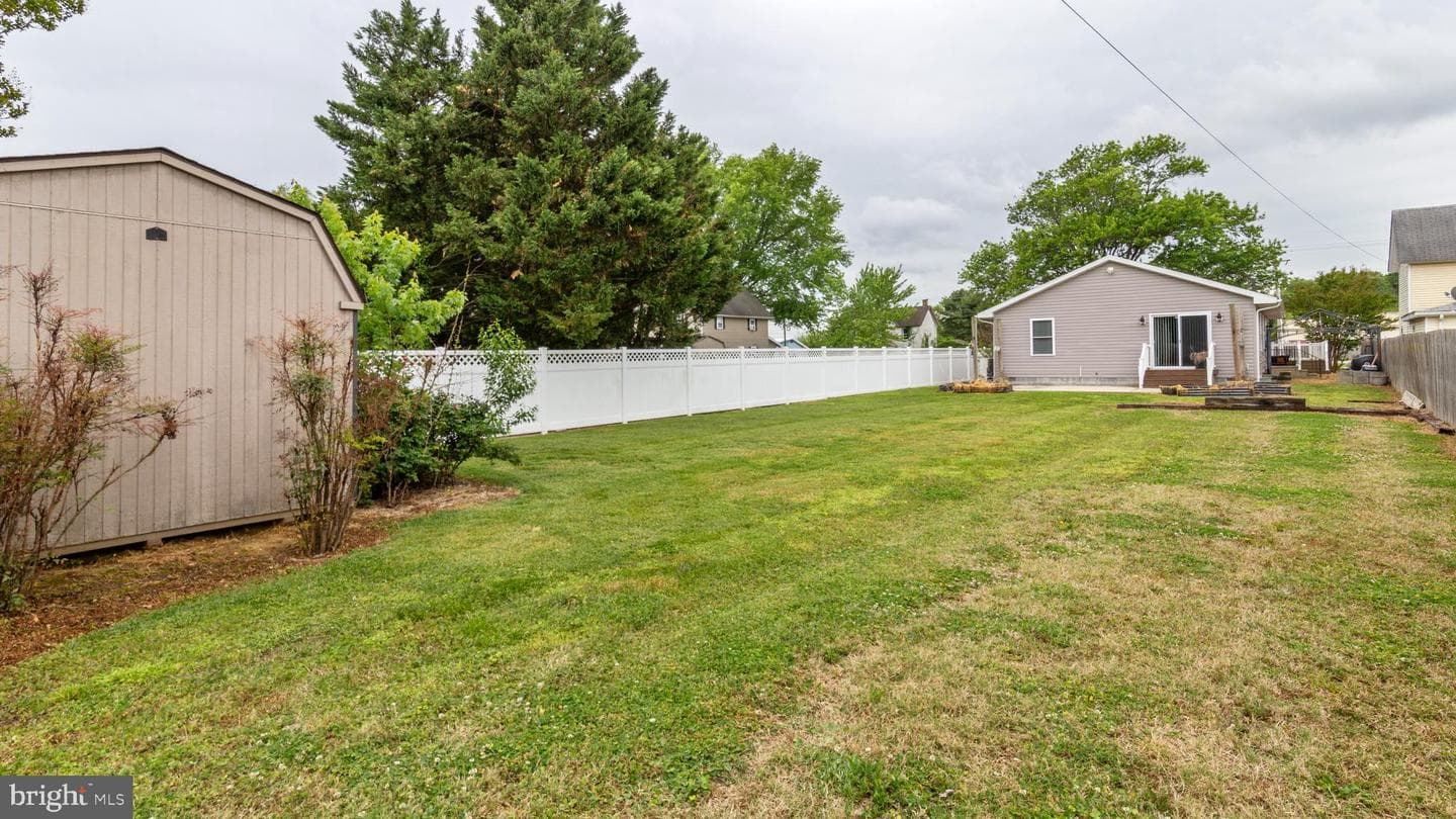 208 Oriole Avenue photo 21