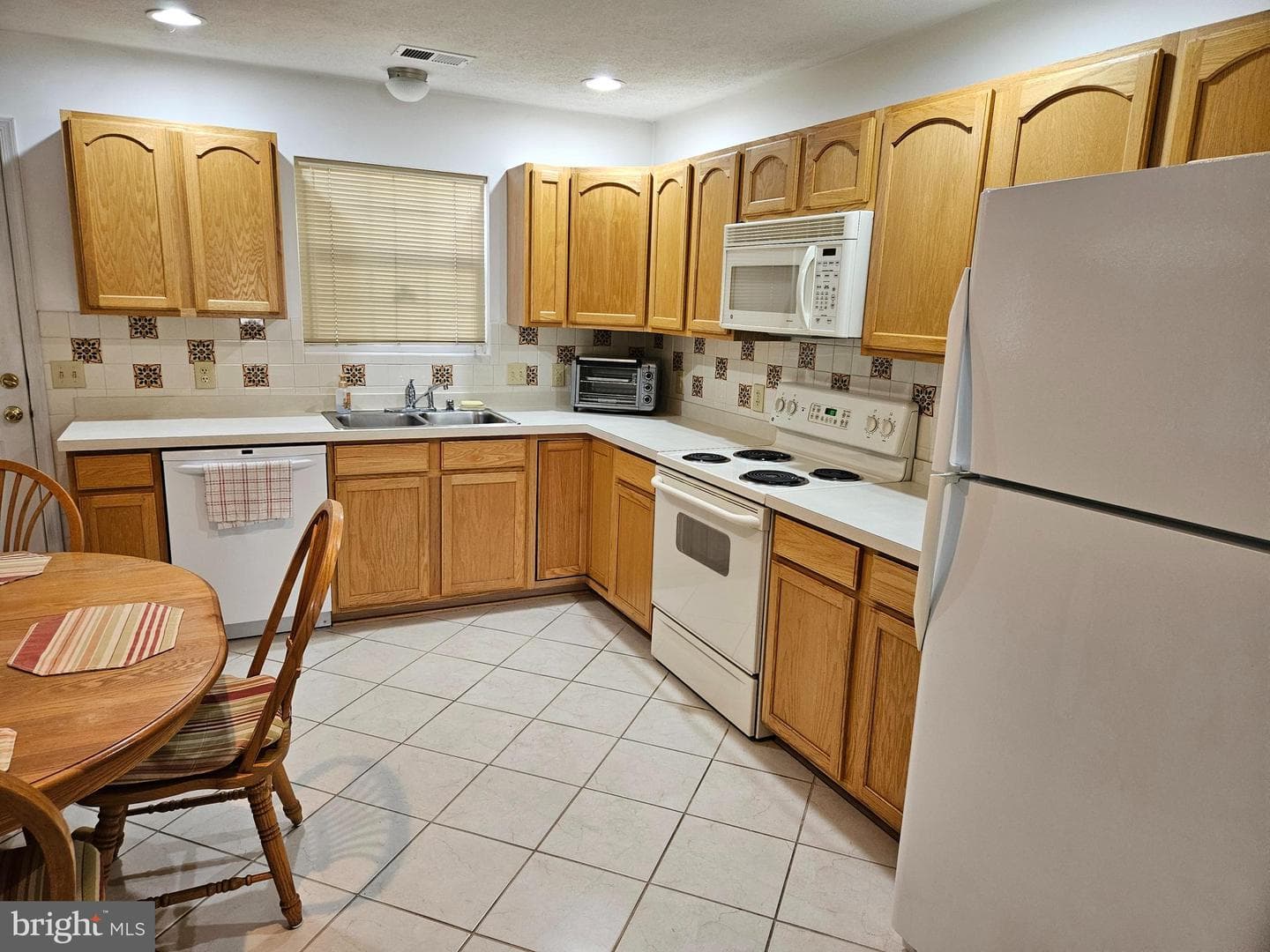 1308 Chesapeake Dr photo 7