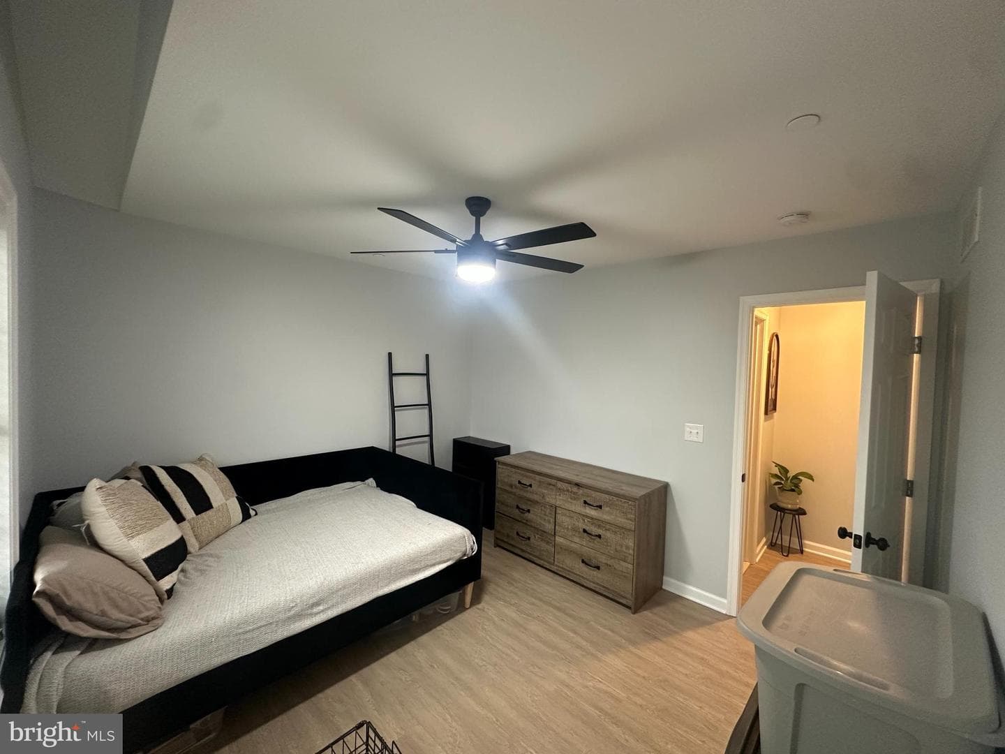5 Seward Road photo 24