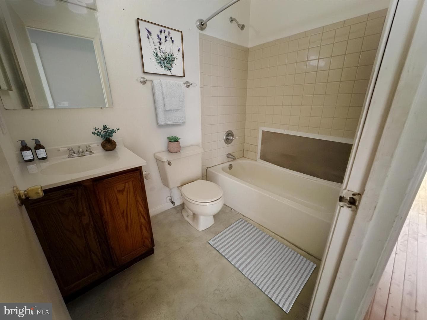 11502 Greensboro Road photo 9