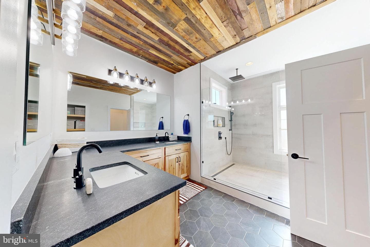 23730 Henry Road photo 16