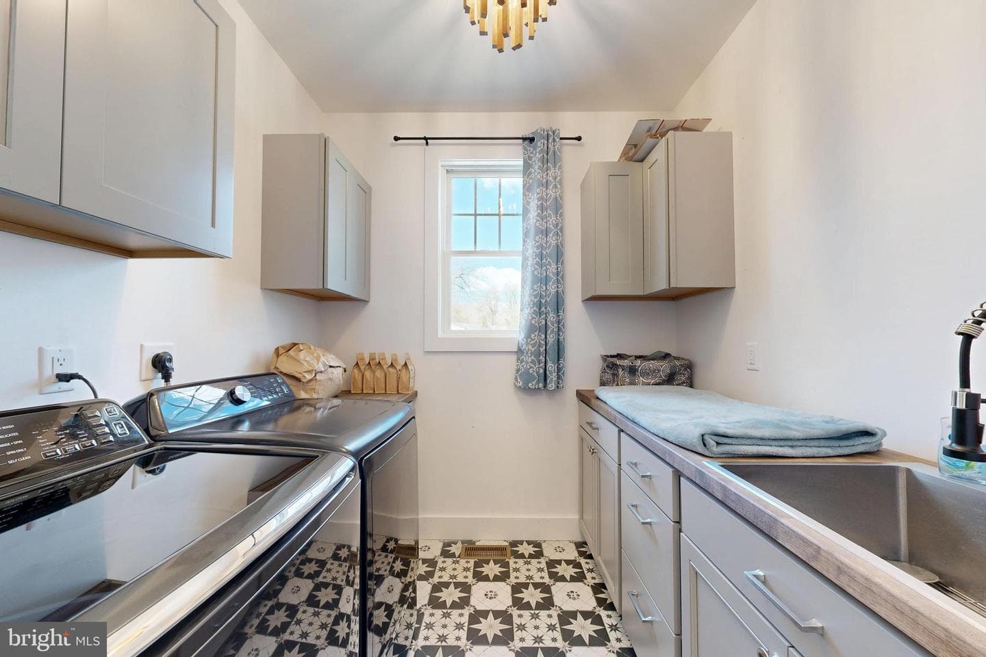 23730 Henry Road photo 20