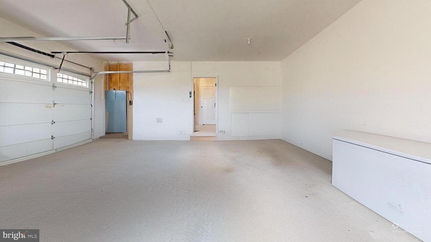 23730 Henry Road photo 27