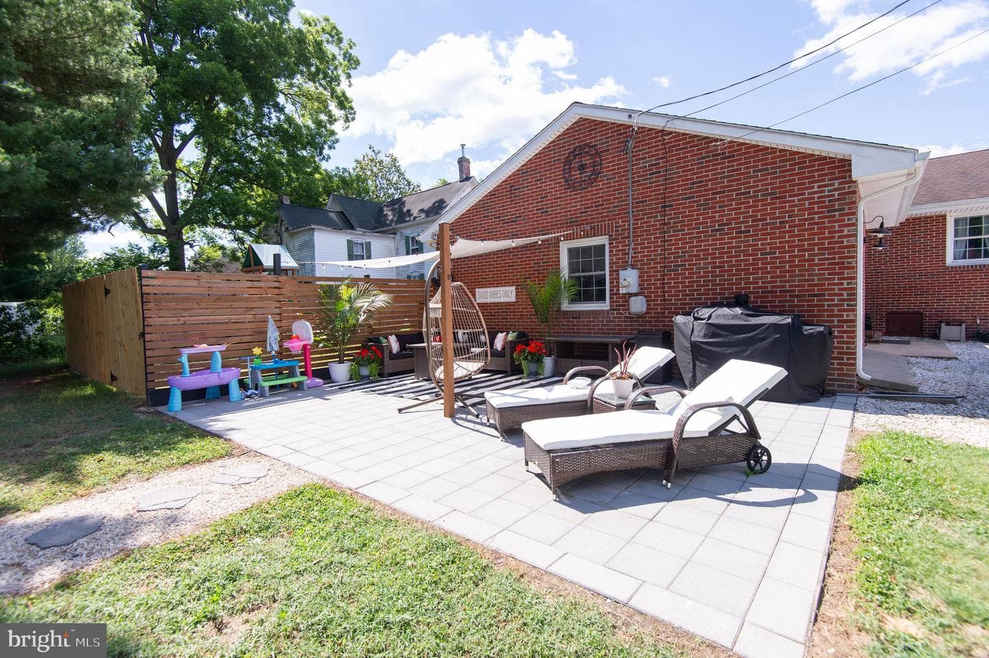 129 Bloomingdale Avenue photo 44