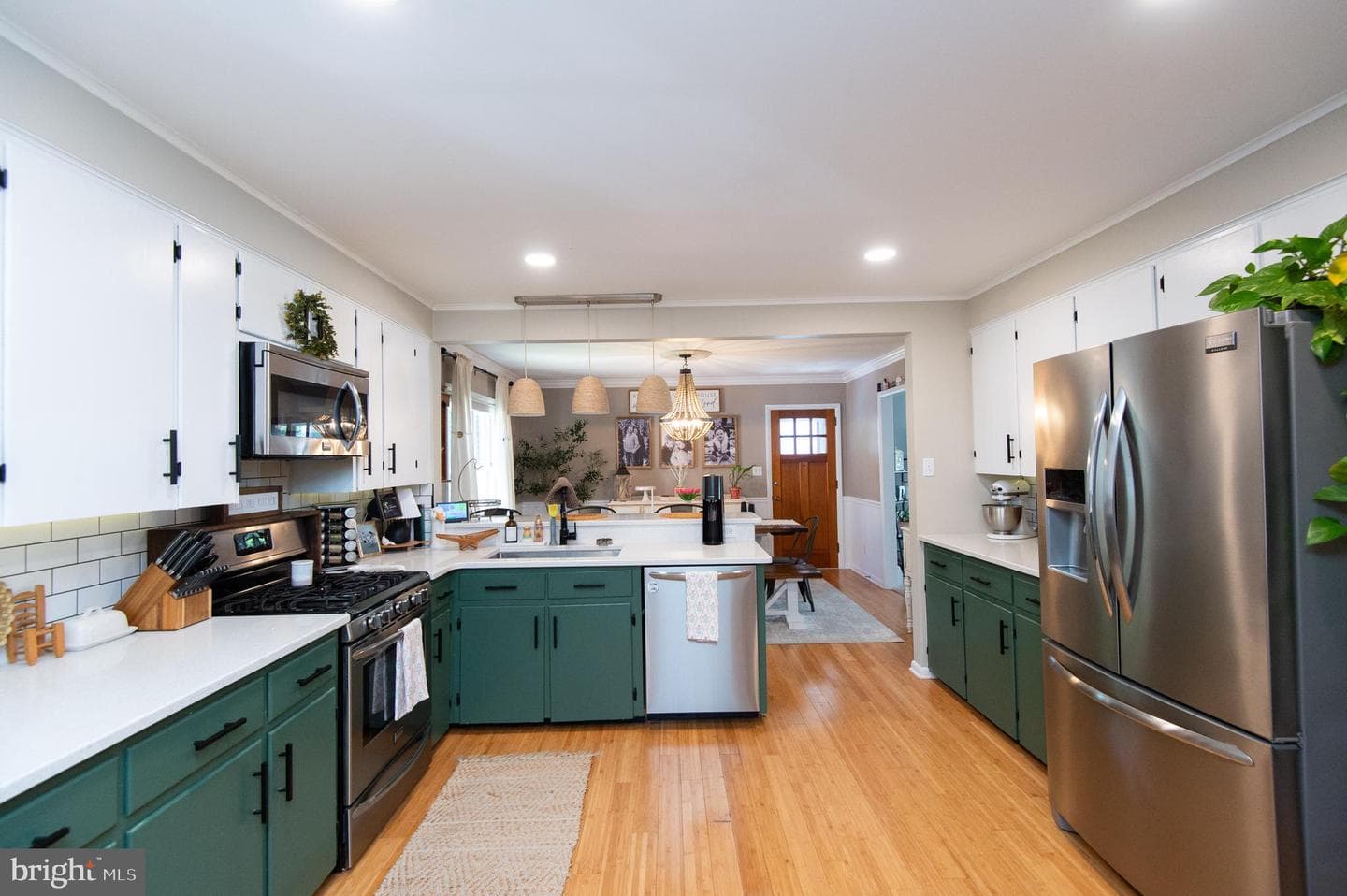 129 Bloomingdale Avenue photo 5