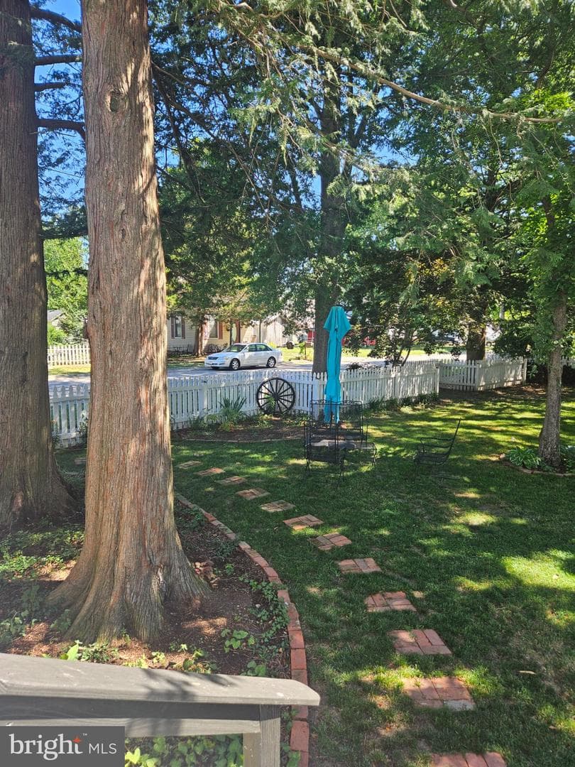 202 Central Avenue photo 20