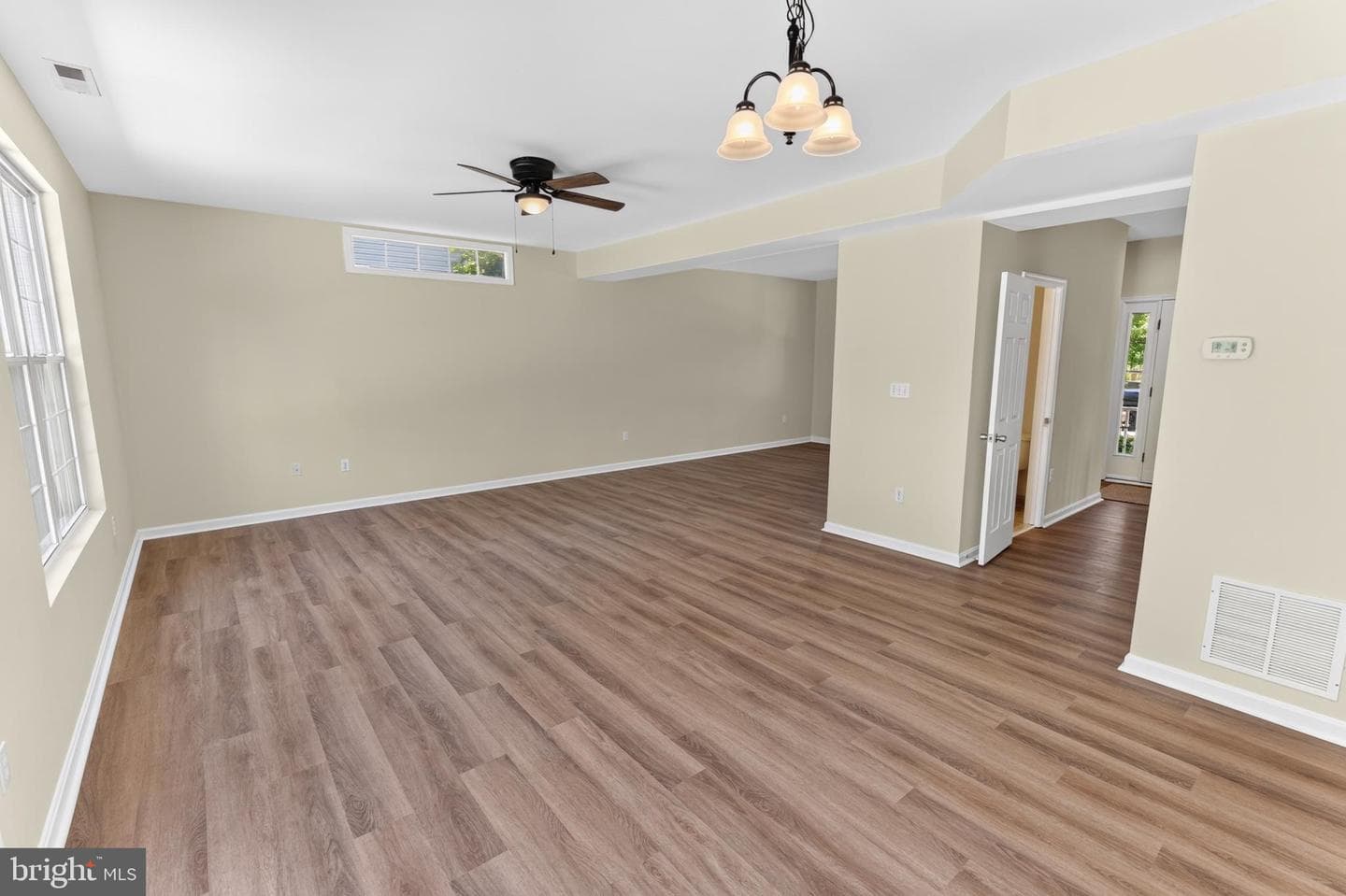 502 Kathryn Court photo 11