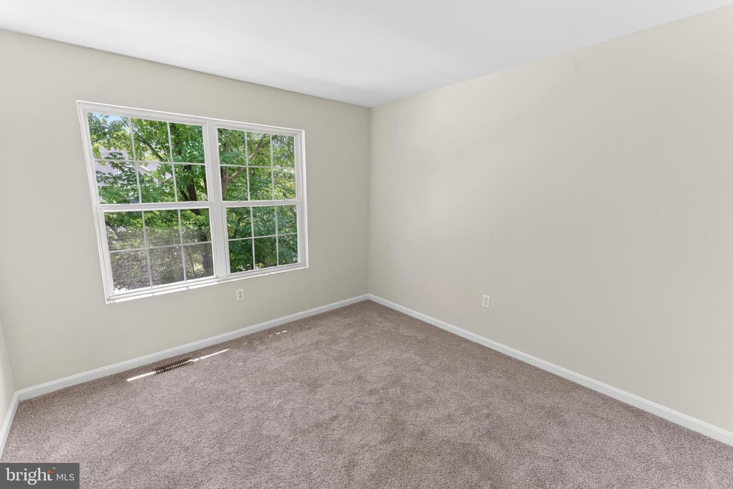 502 Kathryn Court photo 30