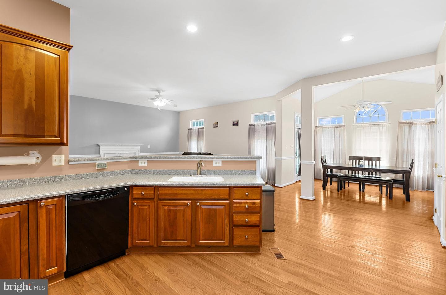 102 Lister Lane photo 14