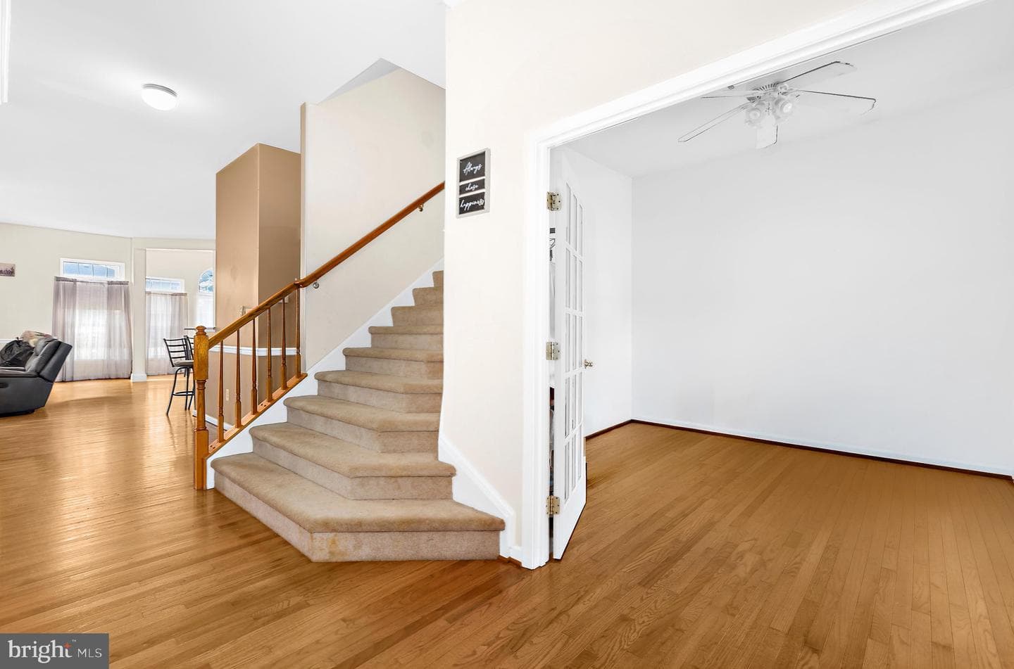 102 Lister Lane photo 4