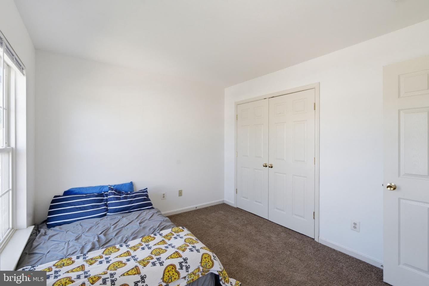 530 Vaughn Avenue photo 28