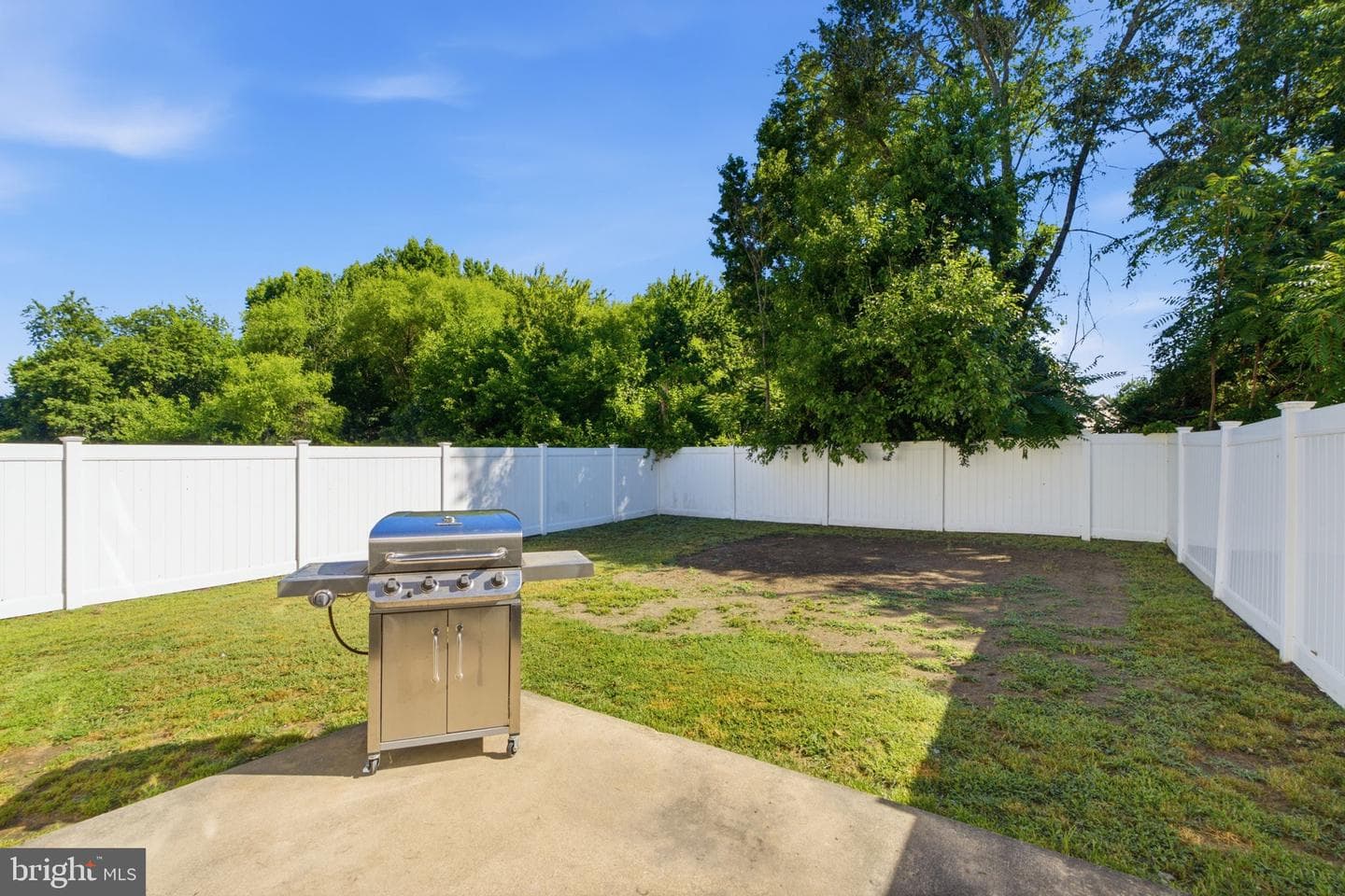 530 Vaughn Avenue photo 29
