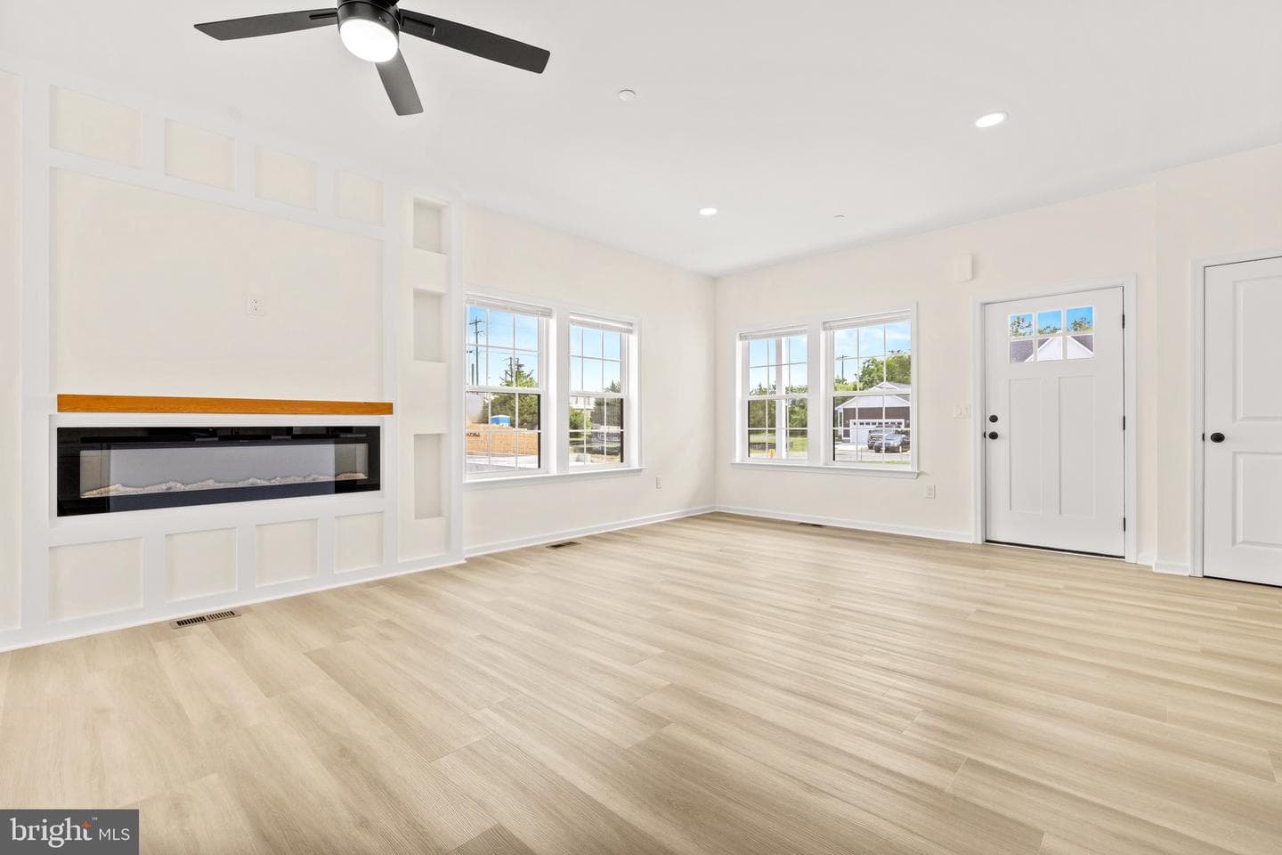 5 Sunrise Ave photo 8