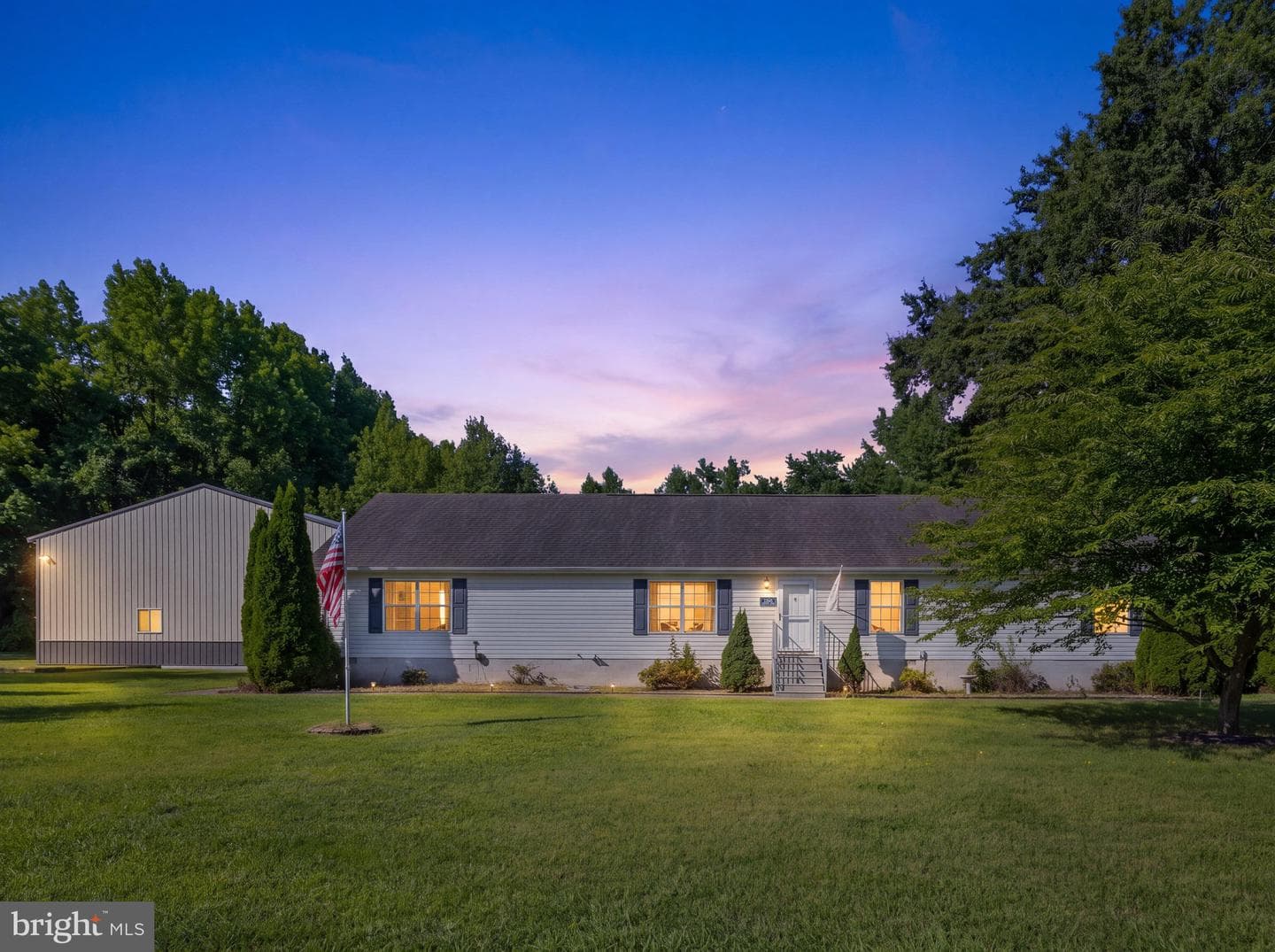 22845 Peaviner Road photo 1