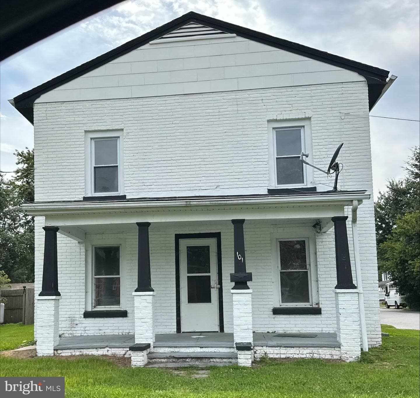 101 S University Avenue photo 1