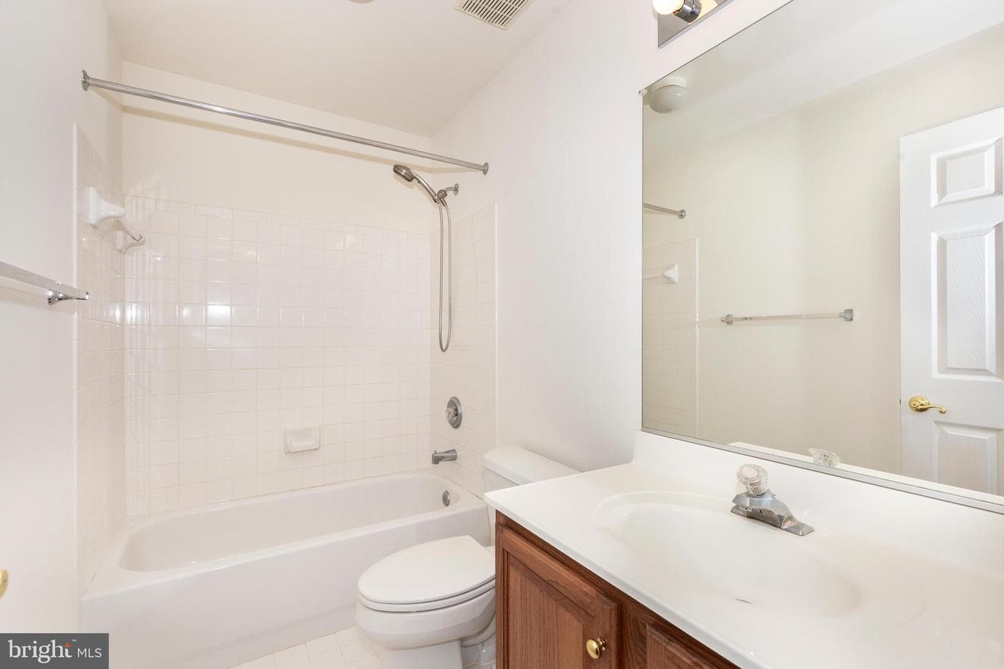7680 Swallow Road photo 45
