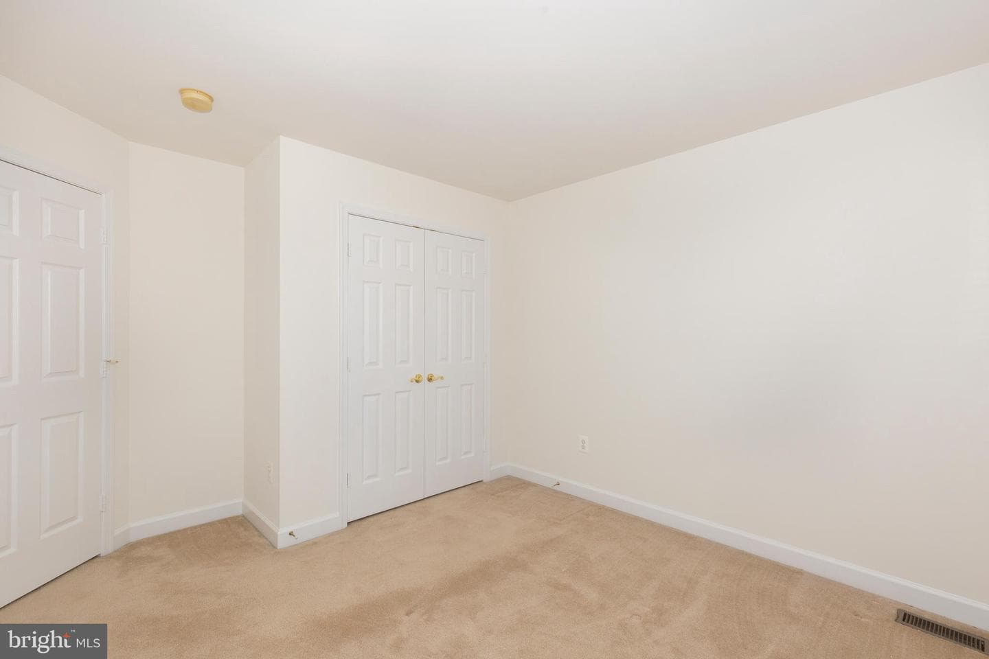7680 Swallow Road photo 48
