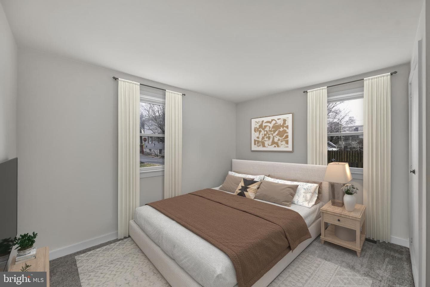 101 E Thomas Street photo 6