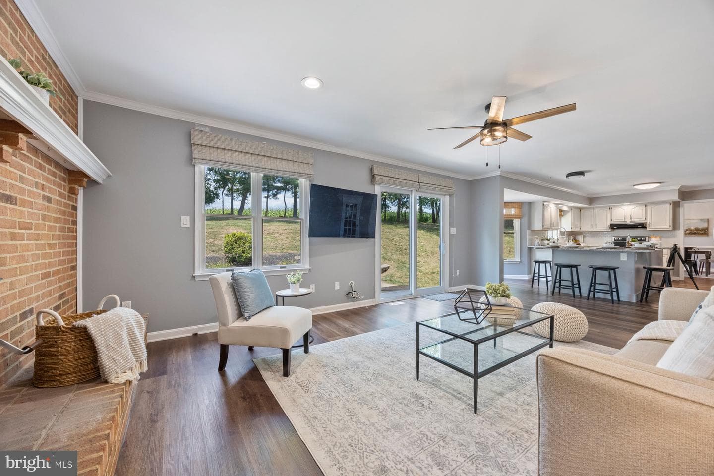2420 Twin Knolls Circle photo 14