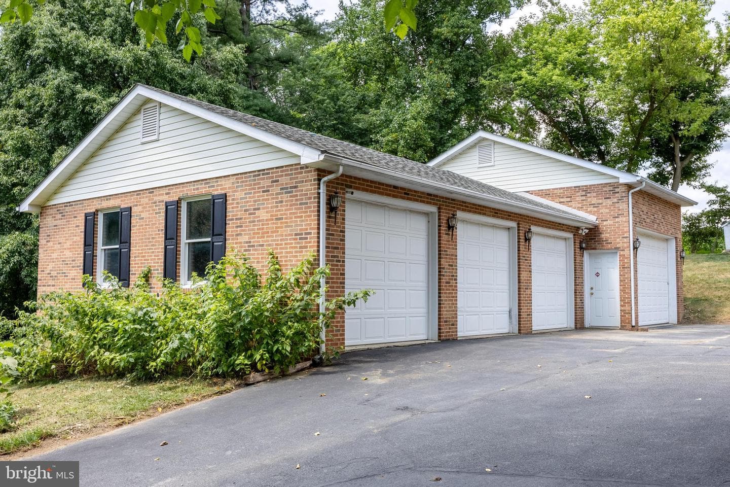 2420 Twin Knolls Circle photo 39