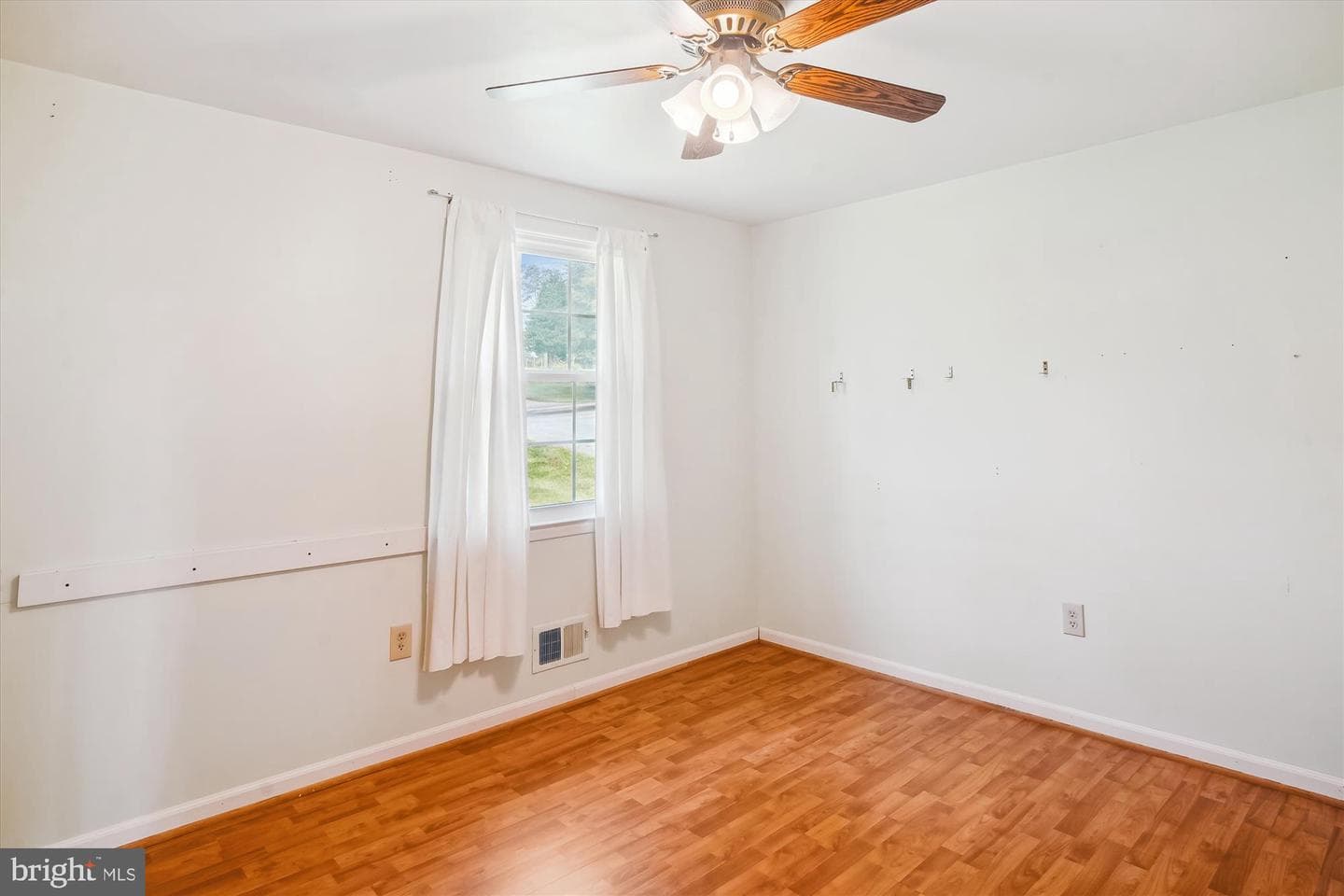 5001 Woodbine Road photo 19